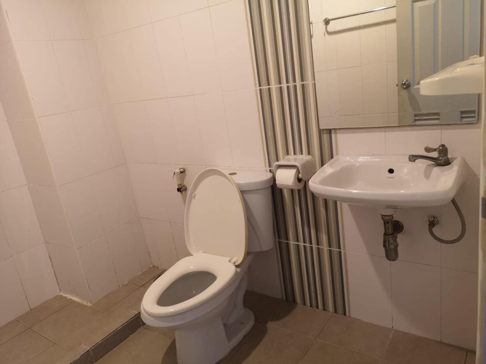 Kjs Pattaya Hotel Eksteriør billede