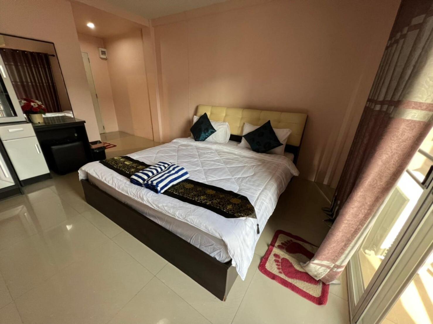 Kjs Pattaya Hotel Eksteriør billede