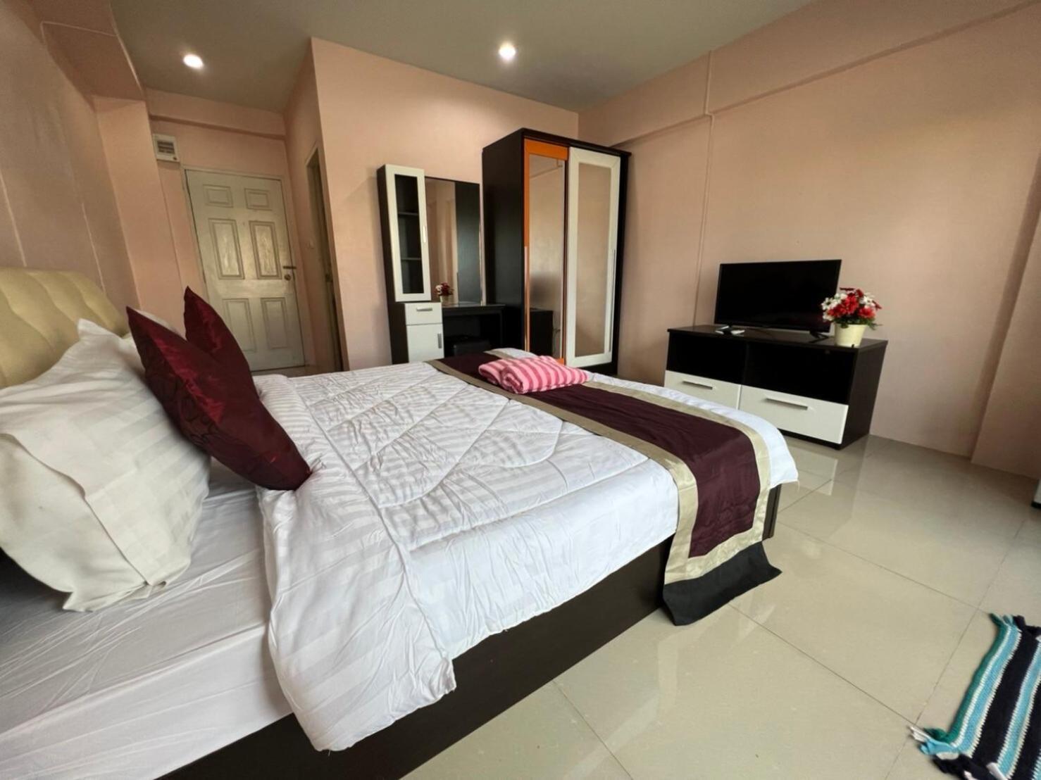 Kjs Pattaya Hotel Eksteriør billede