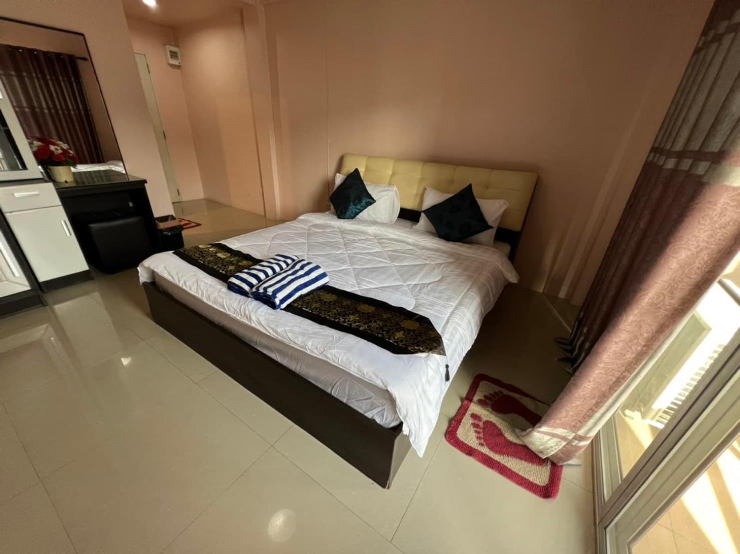 Kjs Pattaya Hotel Eksteriør billede