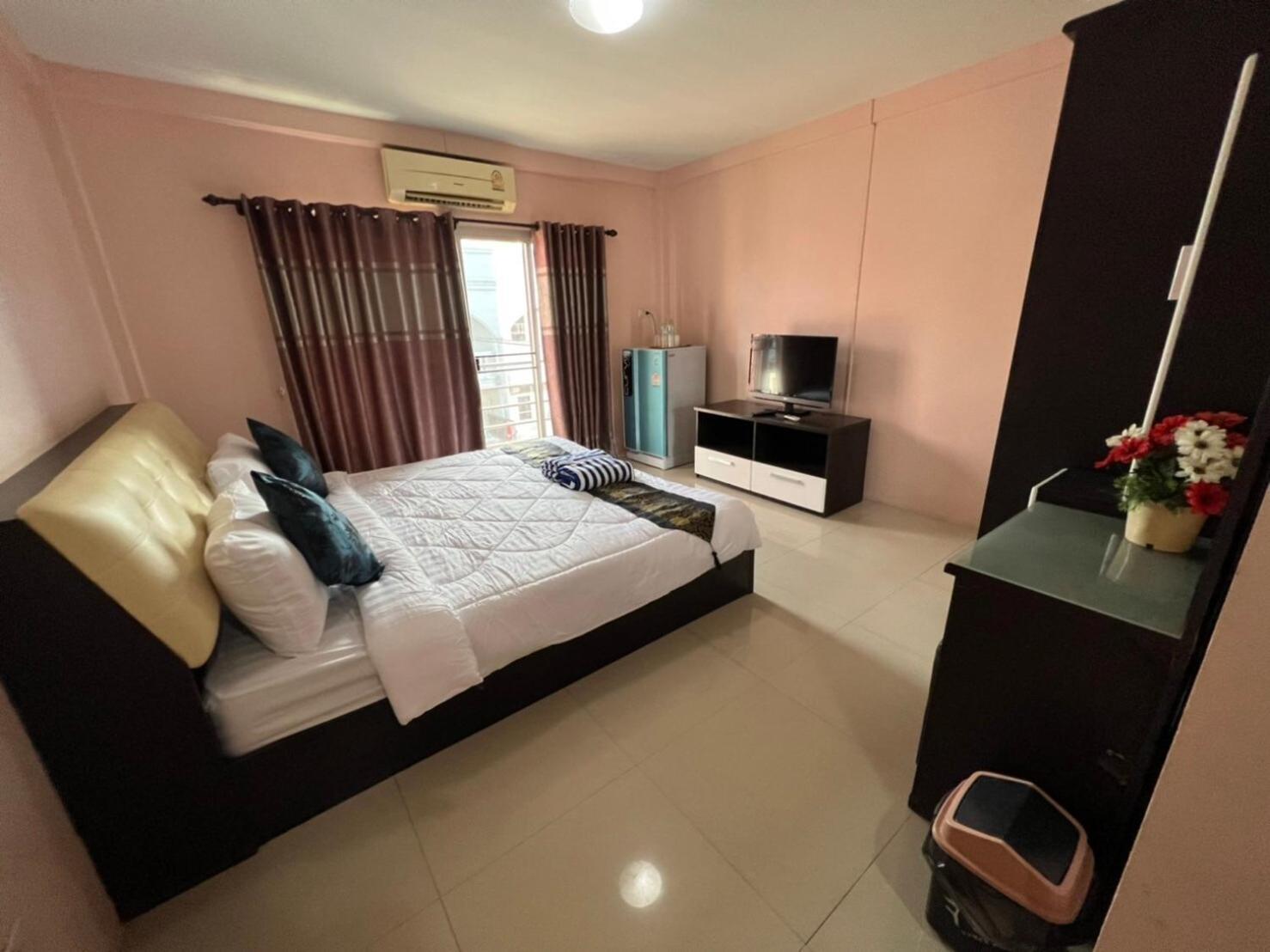 Kjs Pattaya Hotel Eksteriør billede