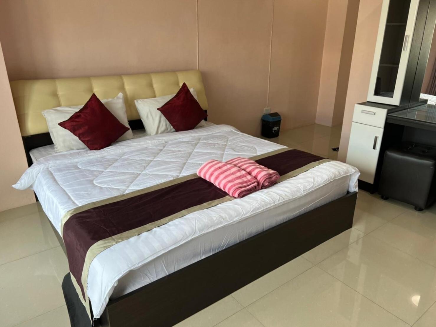 Kjs Pattaya Hotel Eksteriør billede